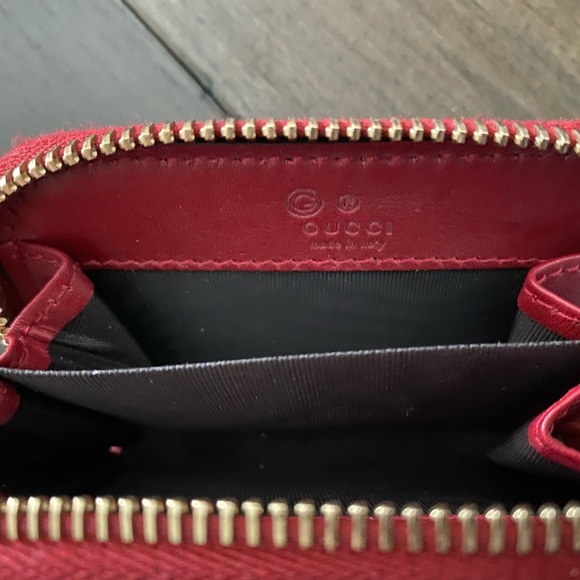Gucci Zip around Coin Wallet - Picture 7 of 7